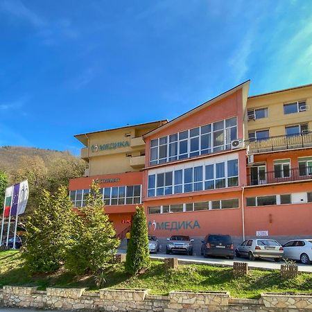 Hotel Balneo Comlex Medica Narechen Narechenski Bani Exteriér fotografie