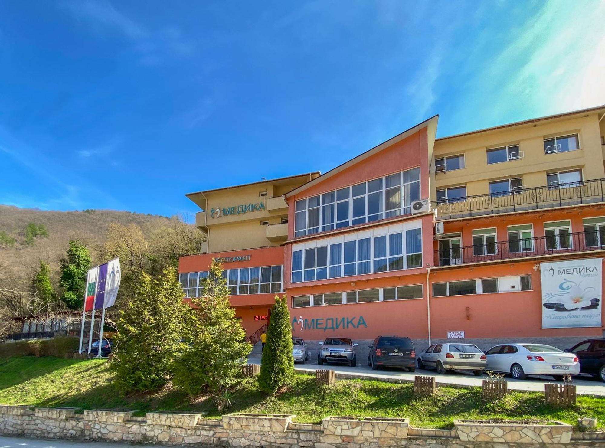 Hotel Balneo Comlex Medica Narechen Narechenski Bani Exteriér fotografie